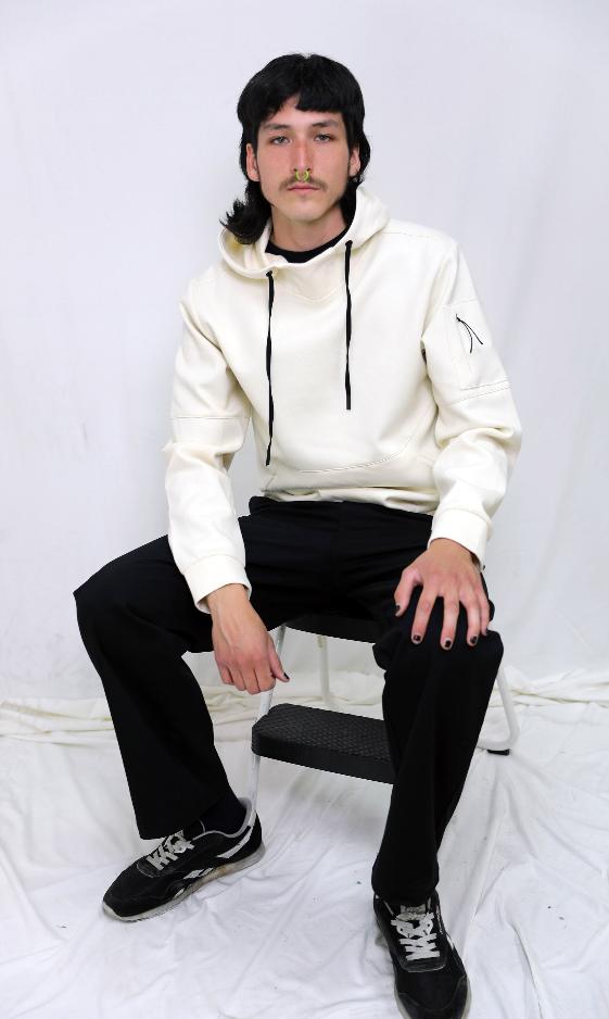 PILOT TECH HOODIE - YOUNG MENS